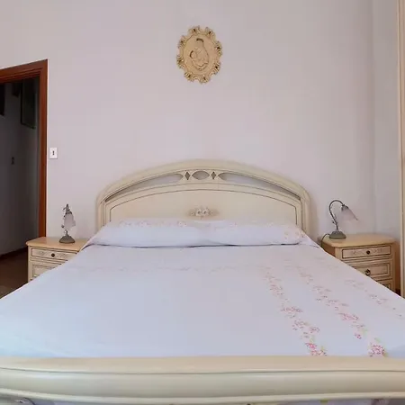Дом отдыха Intera Casa Con Giardino A 2 Min A Piedi Dal Mare