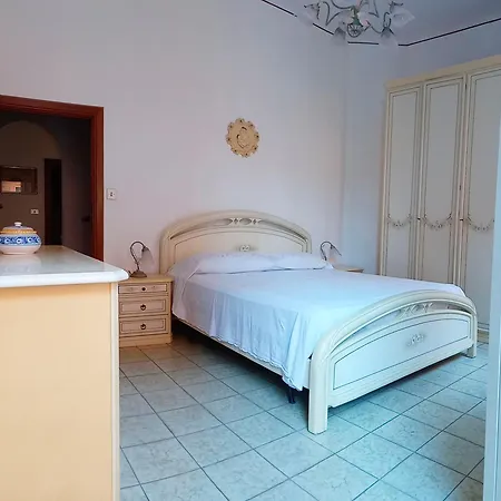 Intera Casa Con Giardino A 2 Min A Piedi Dal Mare Casa de Férias *